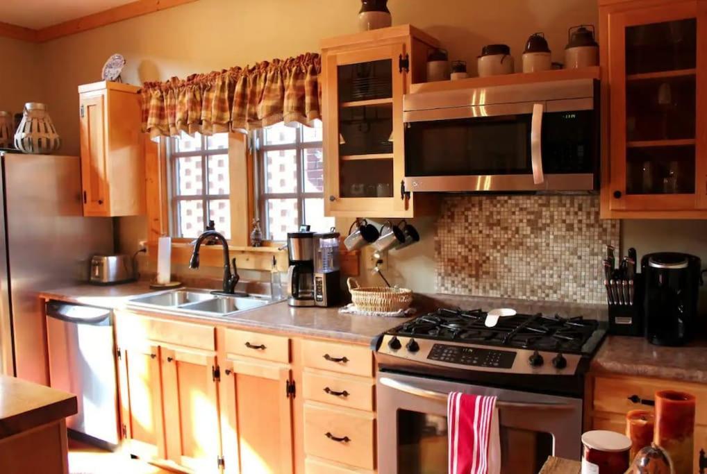 Quiet Getaway At Wayward Cottage Pisgah Экстерьер фото