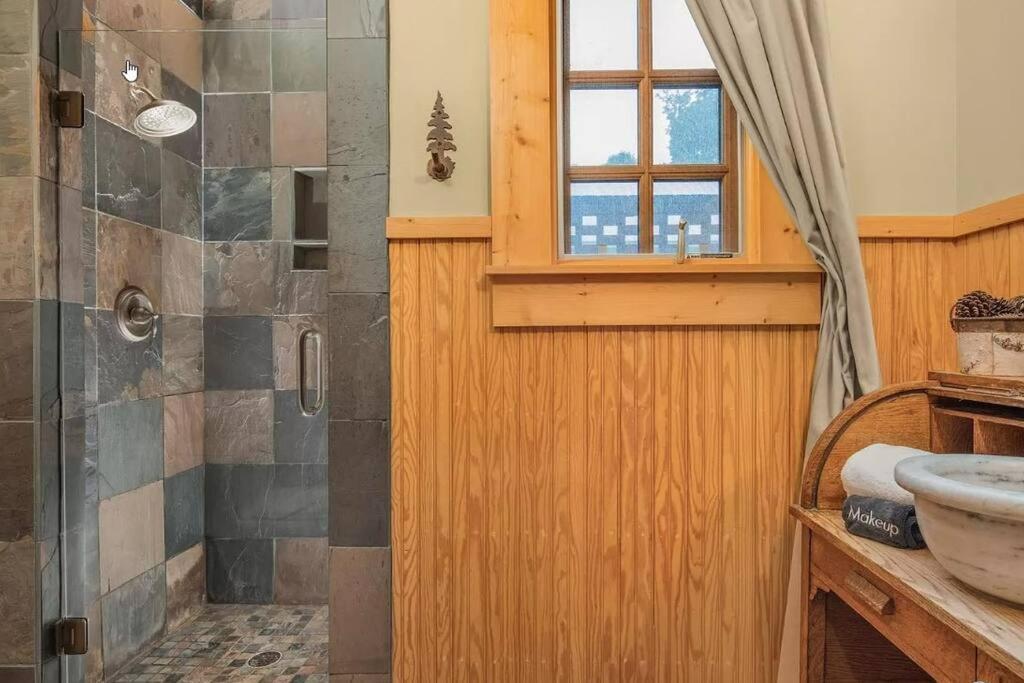 Quiet Getaway At Wayward Cottage Pisgah Экстерьер фото